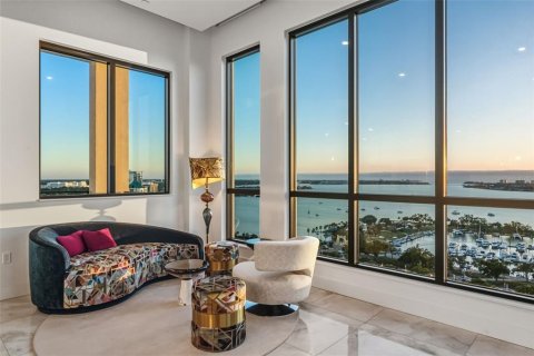 Condo in Sarasota, Florida, 3 bedrooms  № 2100039 - photo 9