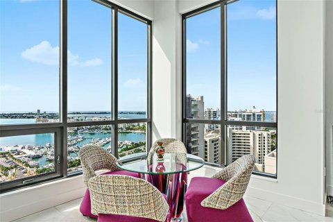 Condo in Sarasota, Florida, 3 bedrooms  № 2100039 - photo 18