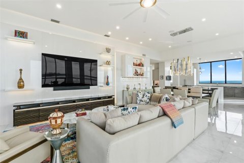 Condo in Sarasota, Florida, 3 bedrooms  № 2100039 - photo 14