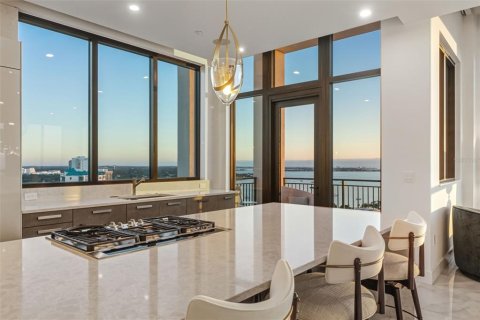 Condo in Sarasota, Florida, 3 bedrooms  № 2100039 - photo 26