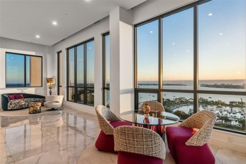 Condo in Sarasota, Florida, 3 bedrooms  № 2100039 - photo 20