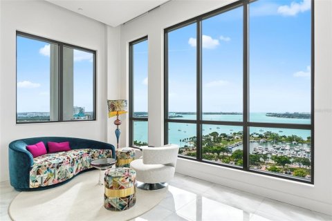 Condo in Sarasota, Florida, 3 bedrooms  № 2100039 - photo 8