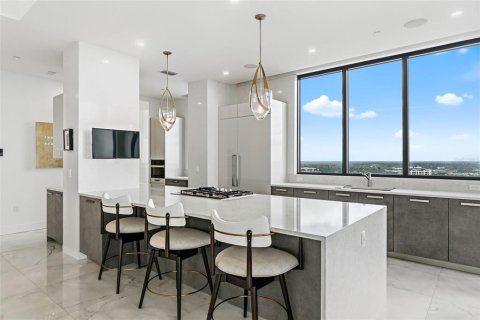 Condo in Sarasota, Florida, 3 bedrooms  № 2100039 - photo 27