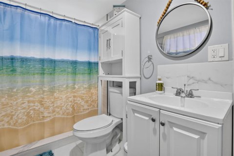 Villa ou maison à vendre à Hollywood, Floride: 7 chambres, 282.42 m2 № 2279408 - photo 26