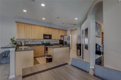 House in Holiday, Florida 4 bedrooms, 203.27 sq.m. № 1912861 - photo 17