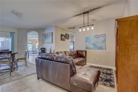 House in Holiday, Florida 4 bedrooms, 203.27 sq.m. № 1912861 - photo 8
