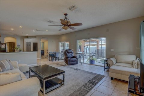 House in Holiday, Florida 4 bedrooms, 203.27 sq.m. № 1912861 - photo 19