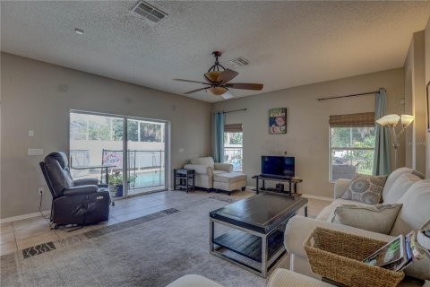 House in Holiday, Florida 4 bedrooms, 203.27 sq.m. № 1912861 - photo 20
