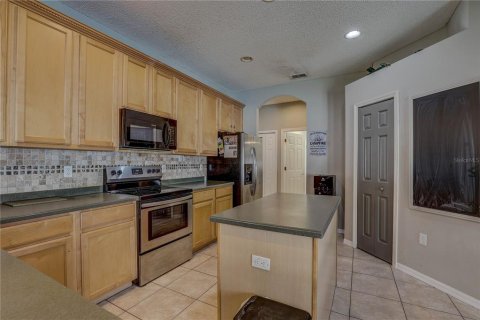 House in Holiday, Florida 4 bedrooms, 203.27 sq.m. № 1912861 - photo 15