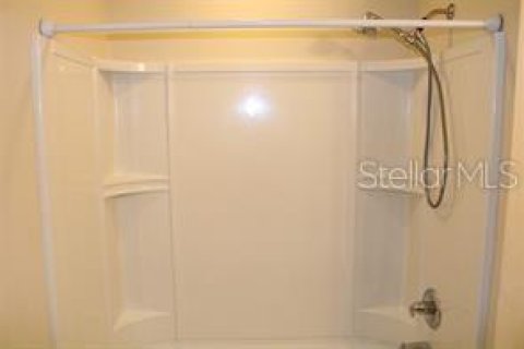 House in Davenport, Florida 4 bedrooms, 245.35 sq.m. № 2216940 - photo 26