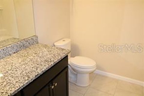 House in Davenport, Florida 4 bedrooms, 245.35 sq.m. № 2216940 - photo 25