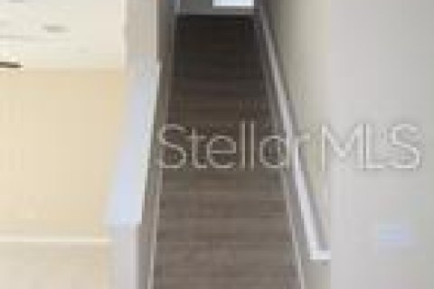 House in Davenport, Florida 4 bedrooms, 245.35 sq.m. № 2216940 - photo 6