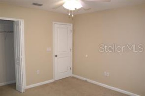 House in Davenport, Florida 4 bedrooms, 245.35 sq.m. № 2216940 - photo 29