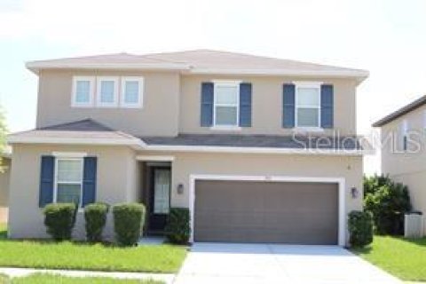 House in Davenport, Florida 4 bedrooms, 245.35 sq.m. № 2216940