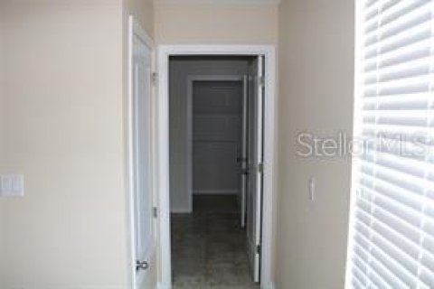 House in Davenport, Florida 4 bedrooms, 245.35 sq.m. № 2216940 - photo 18