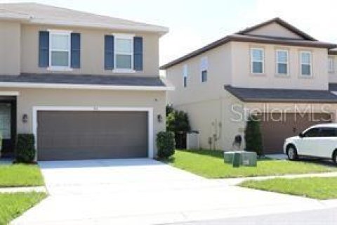 House in Davenport, Florida 4 bedrooms, 245.35 sq.m. № 2216940 - photo 3