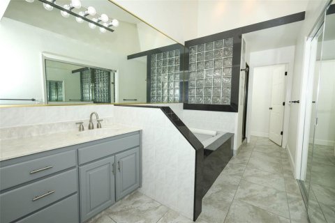 Touwnhouse à vendre à Longwood, Floride: 2 chambres, 130.25 m2 № 1824949 - photo 22