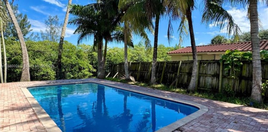 Villa ou maison à Hollywood, Floride 2 chambres, 96.34 m2 № 1931091