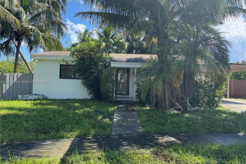 Villa ou maison à louer à Hollywood, Floride: 2 chambres, 96.34 m2 № 1931091 - photo 9