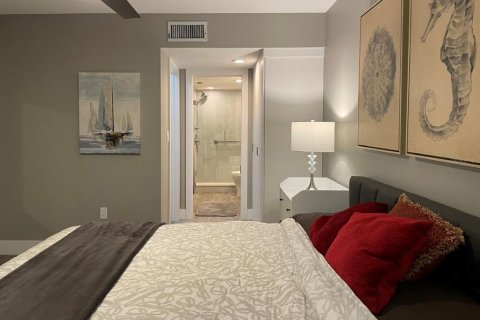Condominio en alquiler en Saint Petersburg, Florida, 1 dormitorio, 69.21 m2 № 1915940 - foto 10
