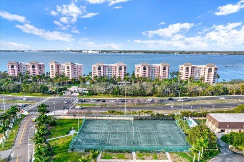 Condominio en alquiler en Saint Petersburg, Florida, 1 dormitorio, 69.21 m2 № 1915940 - foto 27
