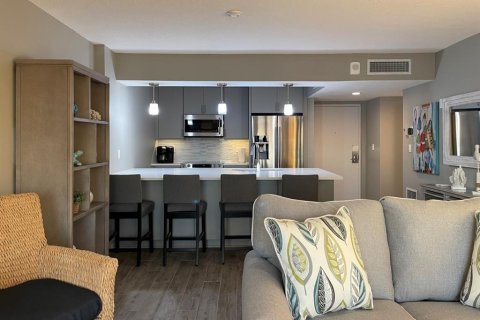 Condo in Saint Petersburg, Florida, 1 bedroom  № 1915940 - photo 2