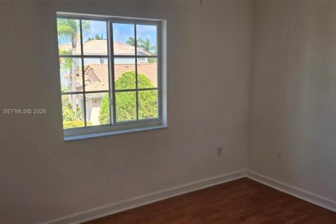 Casa en alquiler en Miami, Florida, 3 dormitorios, 181.81 m2 № 2043777 - foto 16