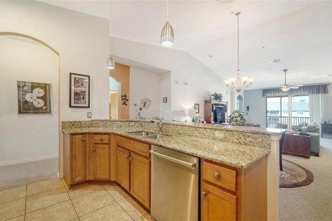 Condo in Sarasota, Florida, 2 bedrooms  № 1617814 - photo 6