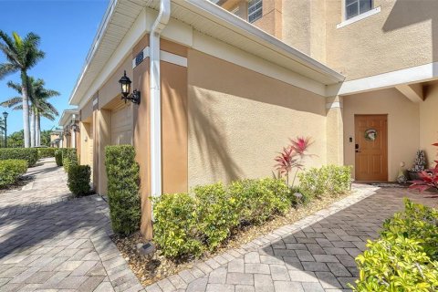 Condo in Sarasota, Florida, 2 bedrooms  № 1617814 - photo 30