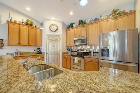 Condo in Sarasota, Florida, 2 bedrooms  № 1617814 - photo 2