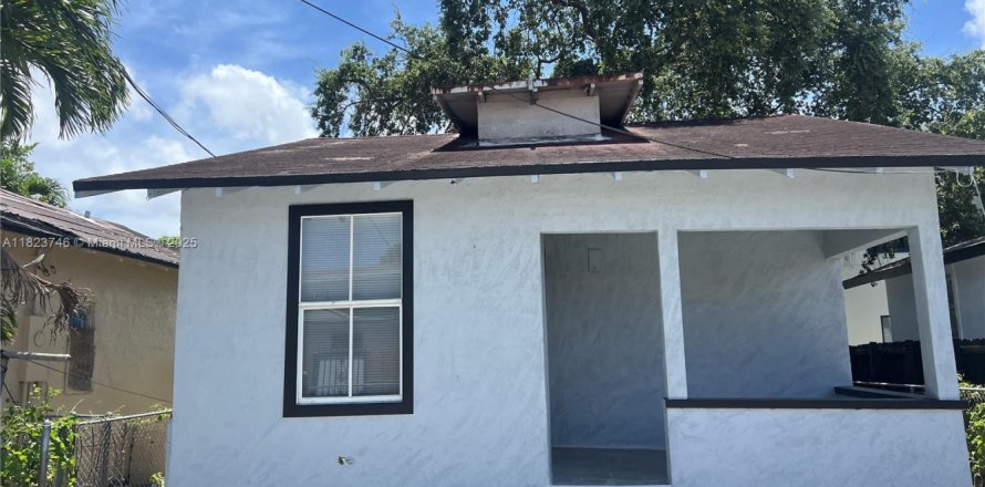 Casa en Miami, Florida 2 dormitorios, 49.24 m2 № 1792378