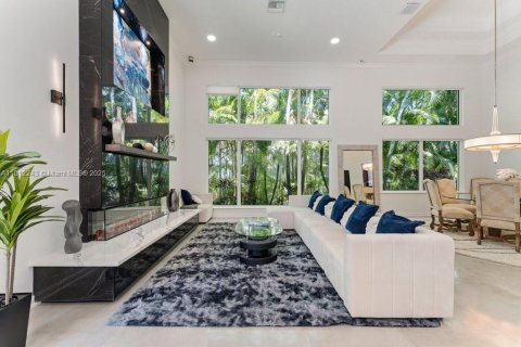 House in Plantation, Florida 5 bedrooms, 344.02 sq.m. № 1766639 - photo 11
