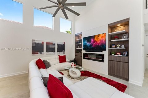 House in Plantation, Florida 5 bedrooms, 344.02 sq.m. № 1766639 - photo 28