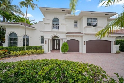 House in Plantation, Florida 5 bedrooms, 344.02 sq.m. № 1766639 - photo 2