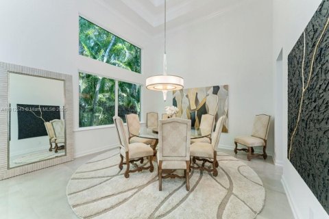 House in Plantation, Florida 5 bedrooms, 344.02 sq.m. № 1766639 - photo 17