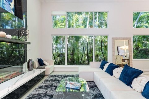 House in Plantation, Florida 5 bedrooms, 344.02 sq.m. № 1766639 - photo 16