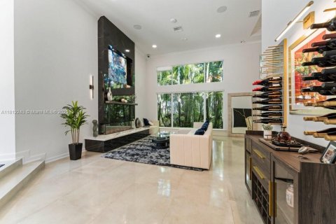 House in Plantation, Florida 5 bedrooms, 344.02 sq.m. № 1766639 - photo 13