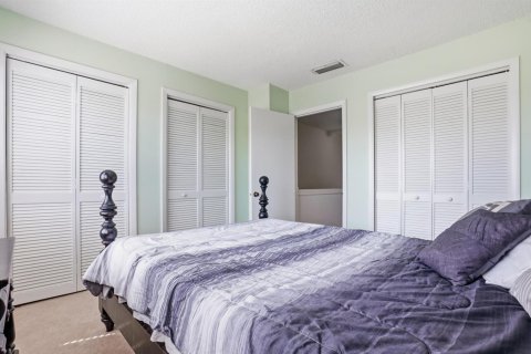 Condo in St. Lucie, Florida, 2 bedrooms  № 2190559 - photo 27