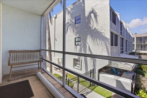 Condo in St. Lucie, Florida, 2 bedrooms  № 2190559 - photo 13