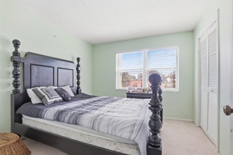 Condo in St. Lucie, Florida, 2 bedrooms  № 2190559 - photo 26