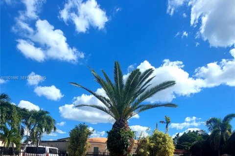 Villa ou maison à Miami, Floride 3 chambres, 195.47 m2 № 2039302