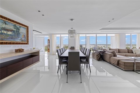 Copropriété à vendre à Bal Harbour, Floride: 5 chambres, 306.58 m2 № 2145695 - photo 5