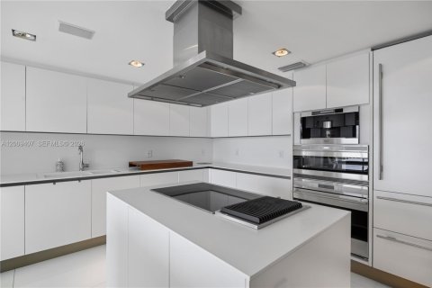 Copropriété à vendre à Bal Harbour, Floride: 5 chambres, 306.58 m2 № 2145695 - photo 11