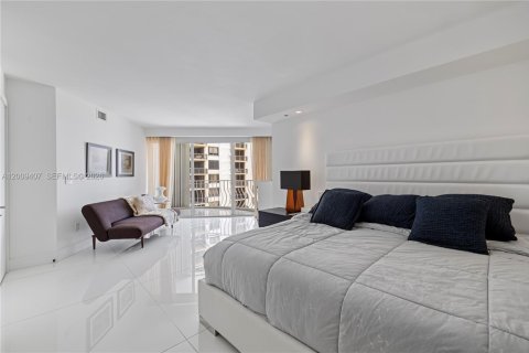 Copropriété à vendre à Bal Harbour, Floride: 5 chambres, 306.58 m2 № 2145695 - photo 21