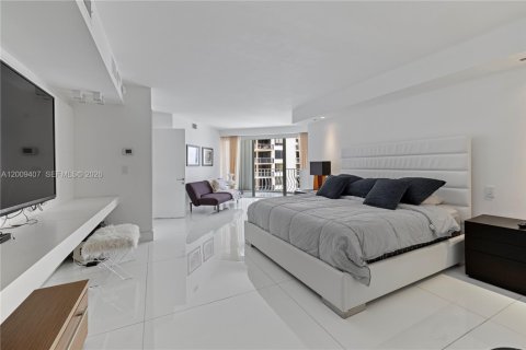 Copropriété à vendre à Bal Harbour, Floride: 5 chambres, 306.58 m2 № 2145695 - photo 16