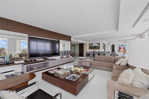 Copropriété à vendre à Bal Harbour, Floride: 5 chambres, 306.58 m2 № 2145695 - photo 4