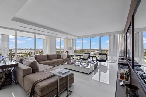 Condo à Bal Harbour, Floride, 5 chambres  № 2145695
