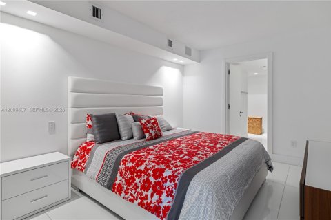 Copropriété à vendre à Bal Harbour, Floride: 5 chambres, 306.58 m2 № 2145695 - photo 30