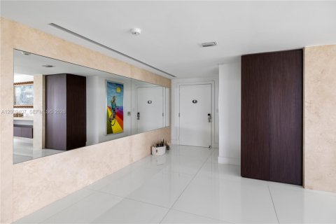 Copropriété à vendre à Bal Harbour, Floride: 5 chambres, 306.58 m2 № 2145695 - photo 10