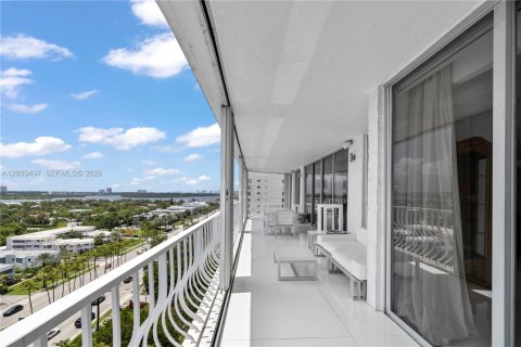 Copropriété à vendre à Bal Harbour, Floride: 5 chambres, 306.58 m2 № 2145695 - photo 22